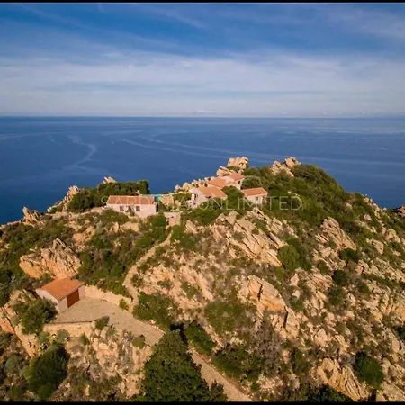 Вилла Il Faro Di Cyrano Коста-Парадисо