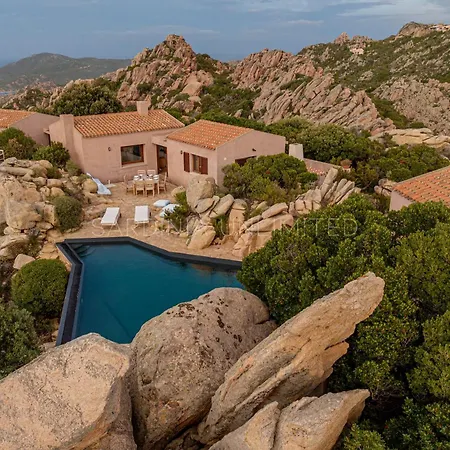 Il Faro Di Cyrano Costa Paradiso