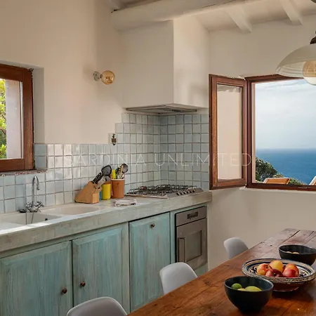 Il Faro Di Cyrano * Costa Paradiso