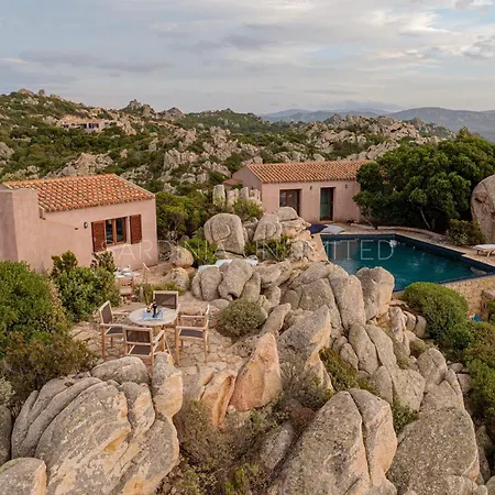 Il Faro Di Cyrano Villa Costa Paradiso